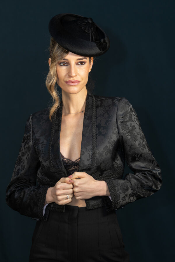 Chaqueta Rejoneador en damasco negro con cuello esmoquin